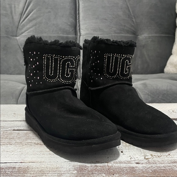 UGG Women’s Classic Gem Mini Black Boots with Studded Detail Size 9 - Picture 3 of 5